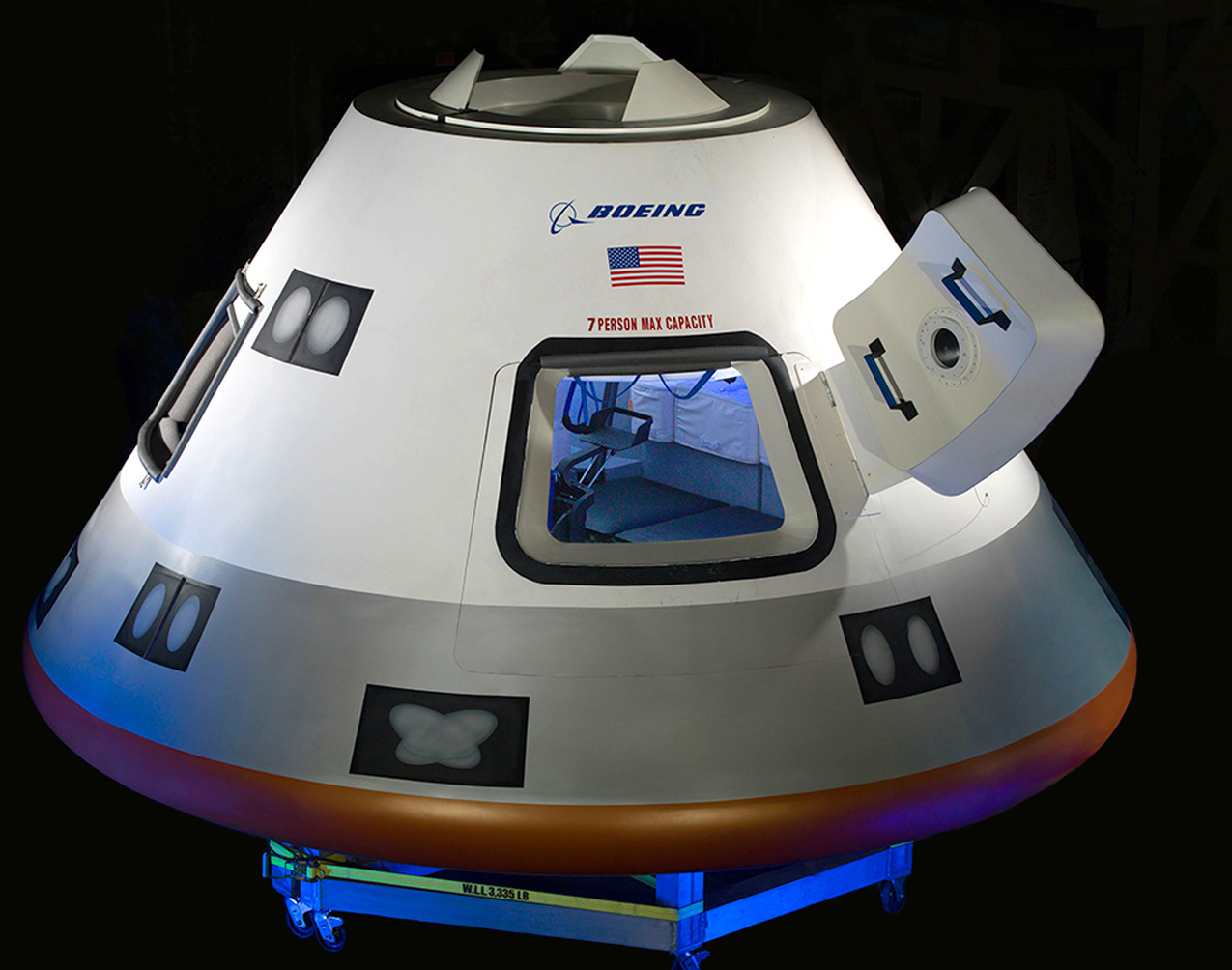 Private Space Taxis on Track for 2017 Launch, NASA Says